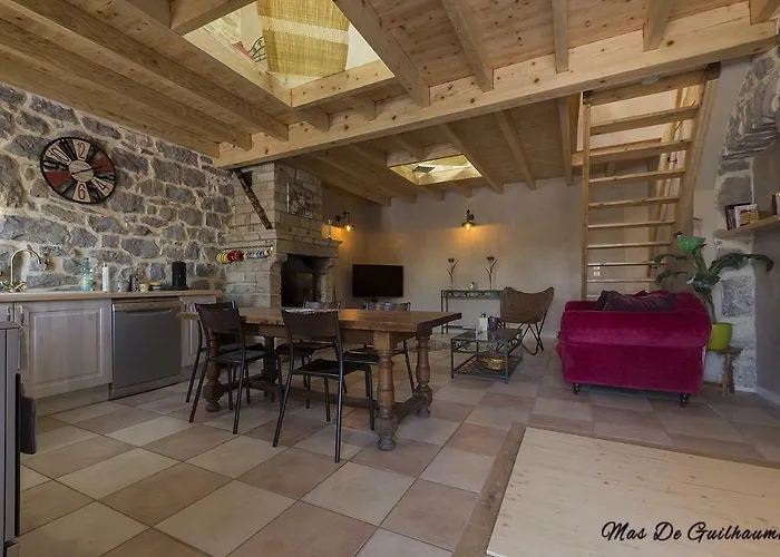 Mas De Guilhaumon Cote Hameau